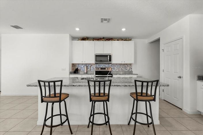 Image No.2-4 Bed House for sale