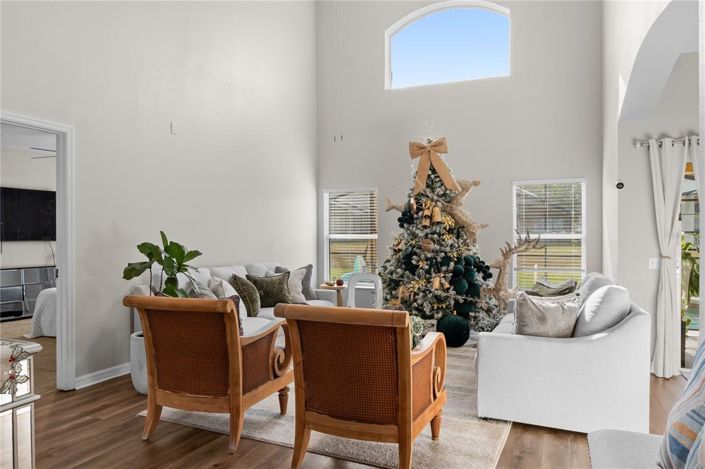 Image No.5-5 Bed House for sale