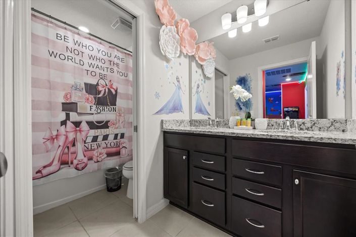 Image No.17-5 Bed Townhouse for sale