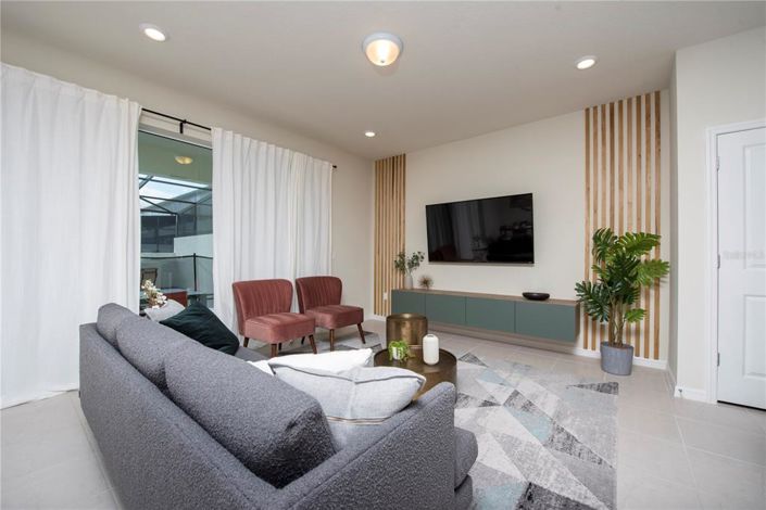 Image No.13-5 Bed Townhouse for sale