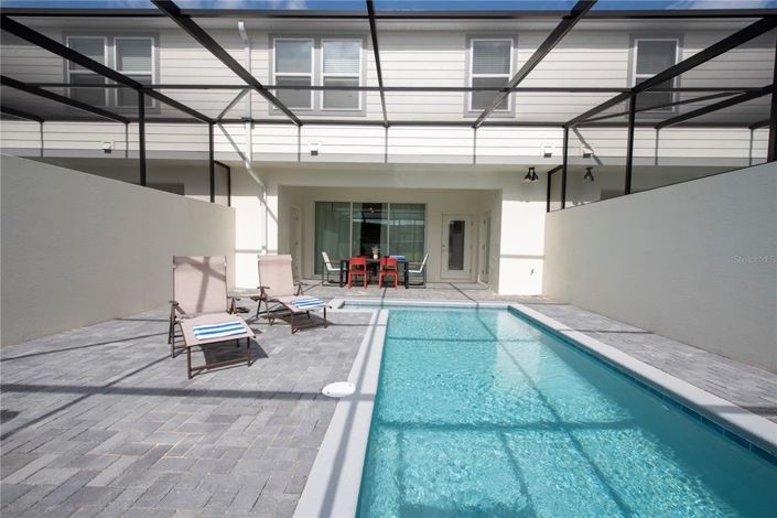 Image No.19-5 Bed Townhouse for sale