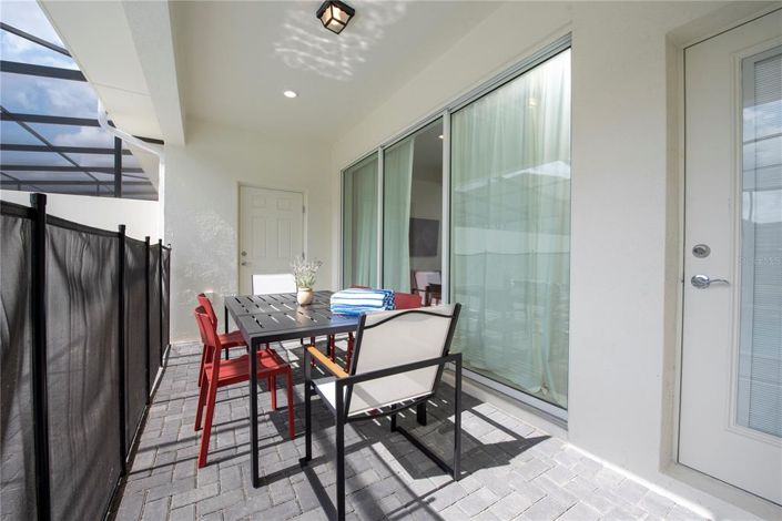 Image No.21-5 Bed Townhouse for sale