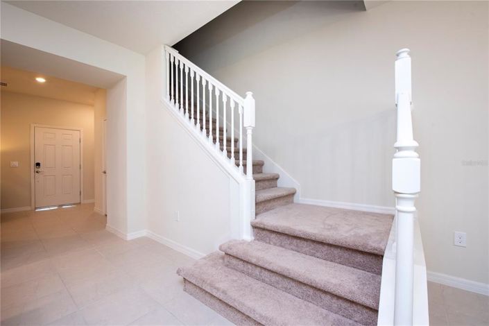 Image No.23-5 Bed Townhouse for sale