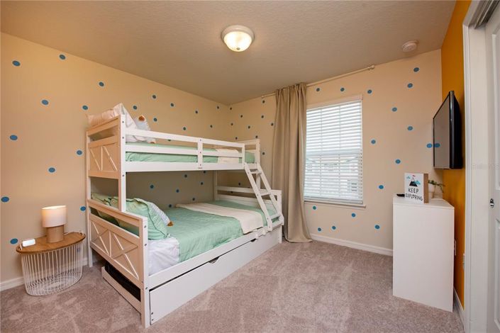 Image No.37-5 Bed Townhouse for sale