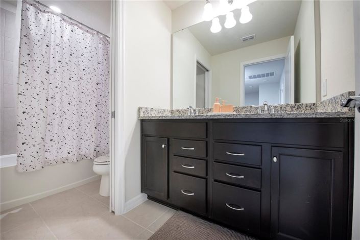 Image No.39-5 Bed Townhouse for sale