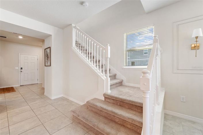 Image No.29-5 Bed Townhouse for sale