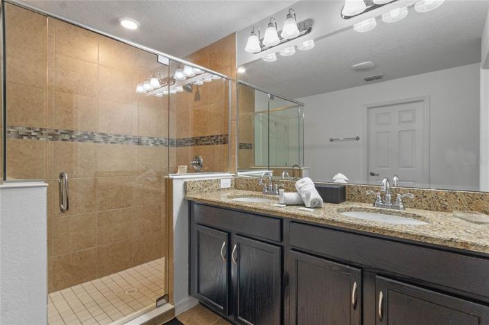 Image No.28-4 Bed House for sale