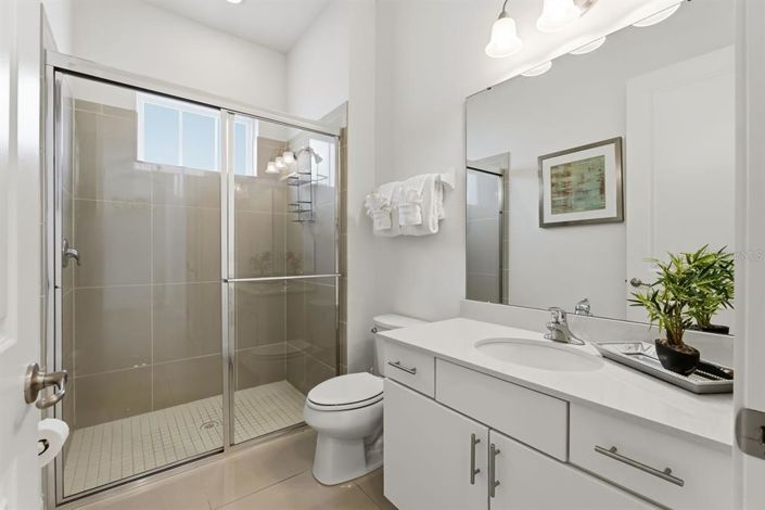 Image No.17-6 Bed House for sale