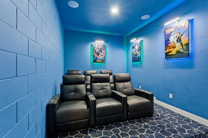 Image No.18-6 Bed House for sale