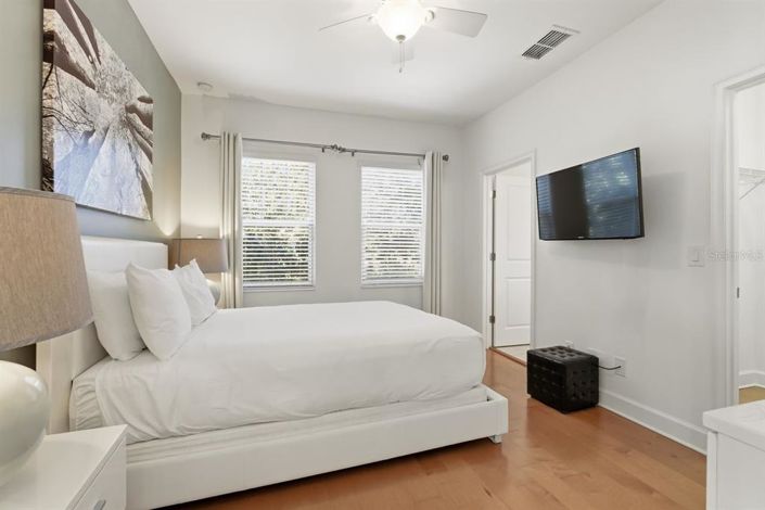 Image No.27-6 Bed House for sale