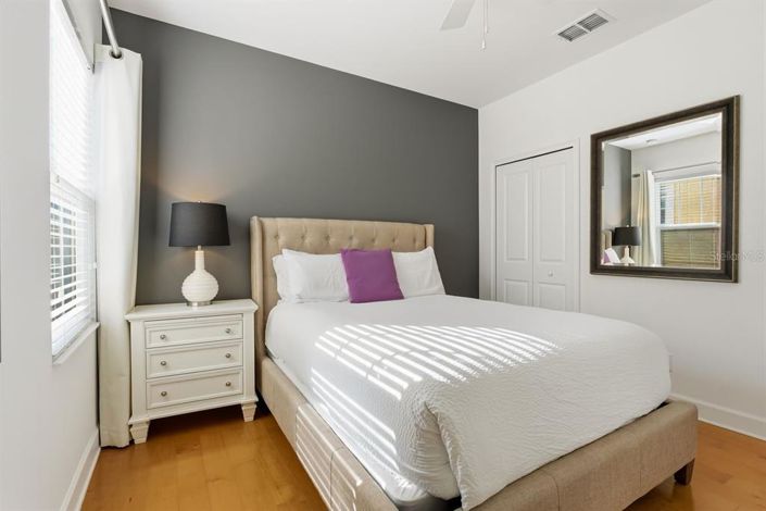 Image No.32-6 Bed House for sale