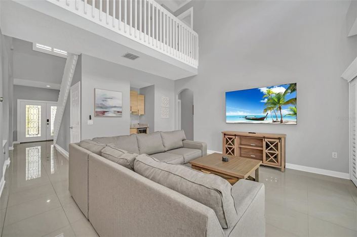 Image No.11-5 Bed House for sale