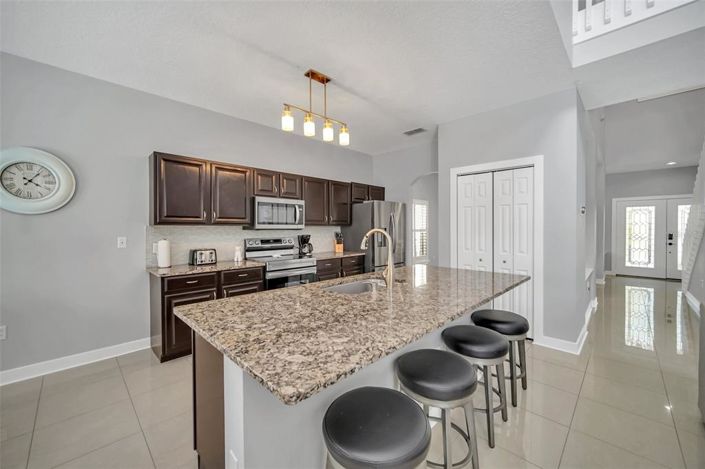 Image No.17-5 Bed House for sale