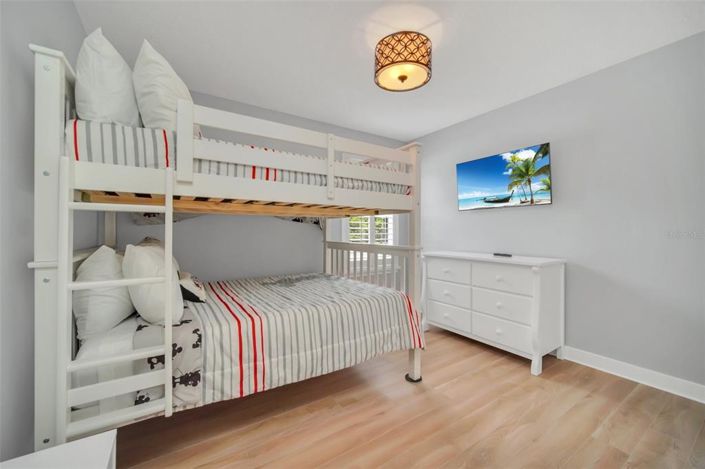 Image No.29-5 Bed House for sale