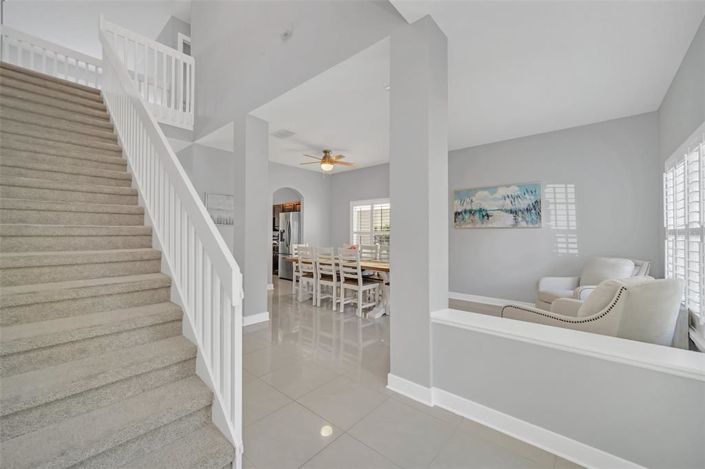 Image No.3-5 Bed House for sale