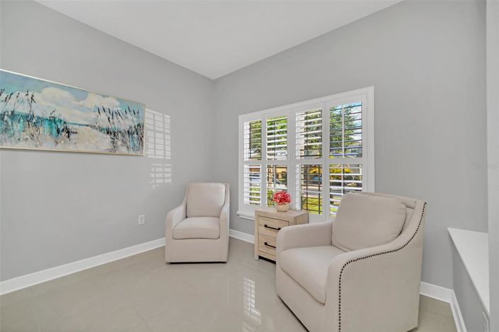 Image No.4-5 Bed House for sale