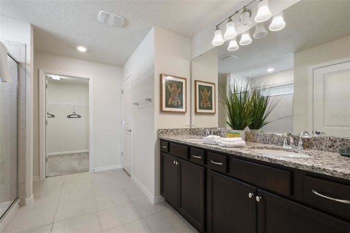 Image No.29-5 Bed House for sale