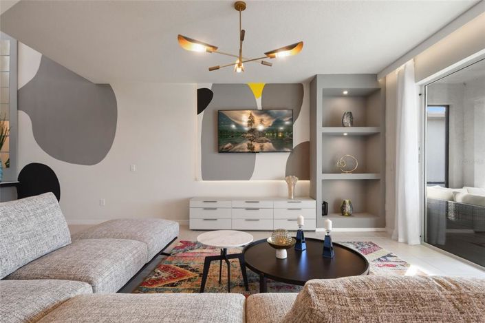 Image No.6-5 Bed House for sale