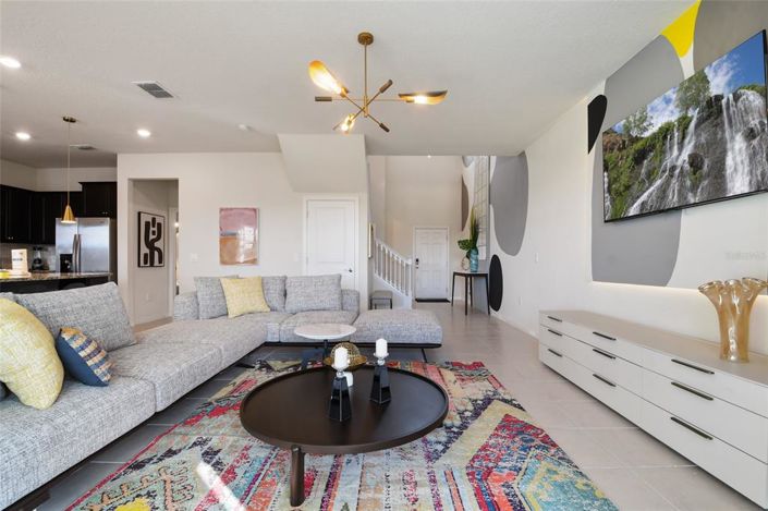 Image No.9-5 Bed House for sale