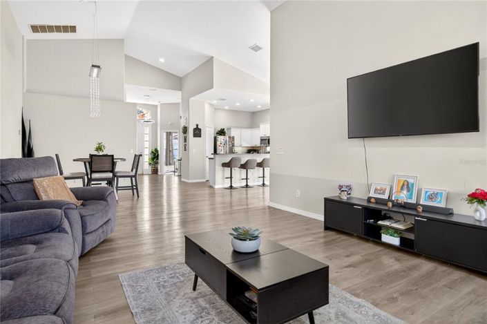 Image No.20-5 Bed House for sale