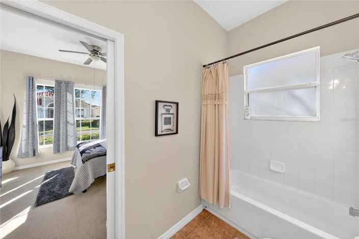 Image No.44-5 Bed House for sale