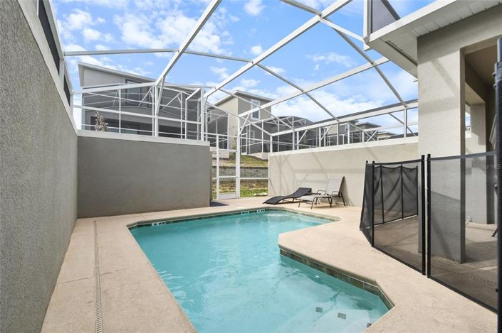 Image No.26-4 Bed Townhouse for sale