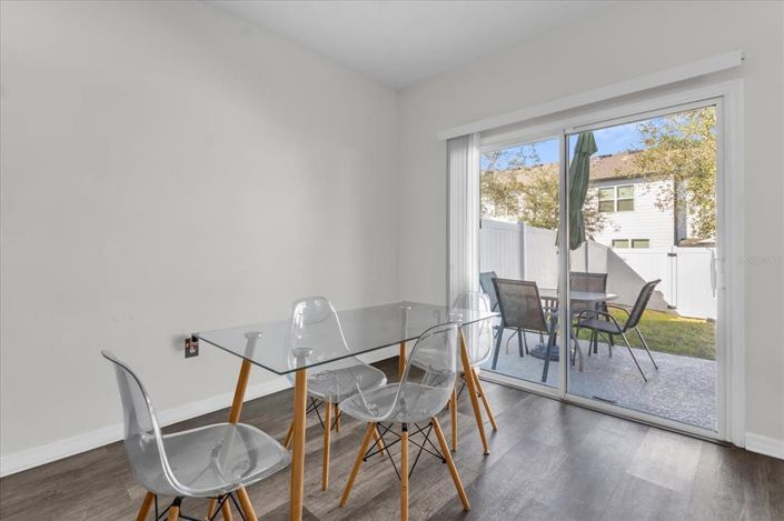 Image No.20-3 Bed Townhouse for sale