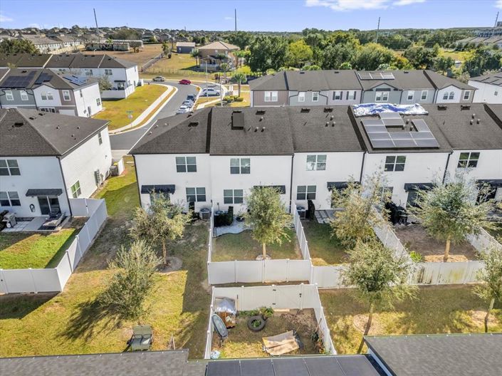 Image No.26-3 Bed Townhouse for sale