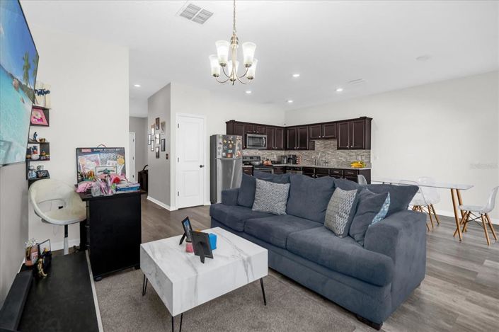 Image No.4-3 Bed Townhouse for sale