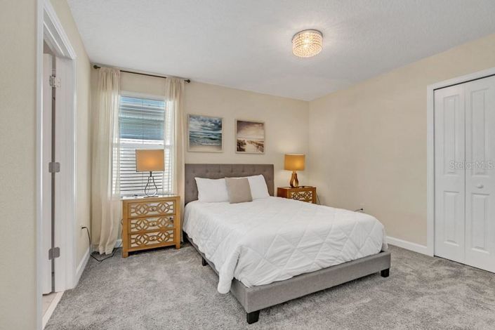 Image No.24-8 Bed House for sale