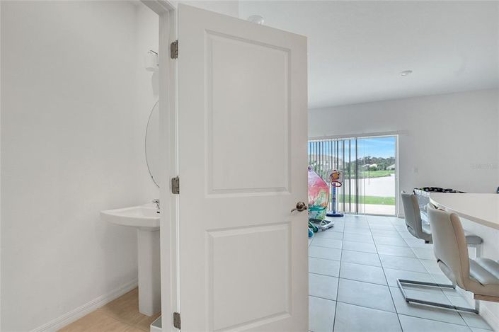 Image No.8-3 Bed Townhouse for sale