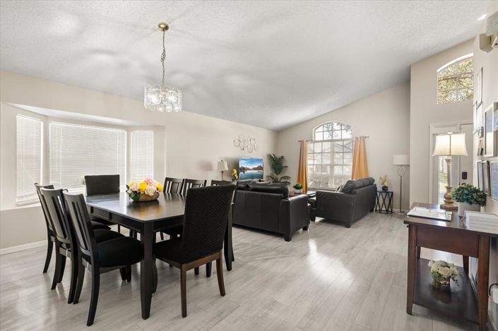 Image No.11-4 Bed House for sale