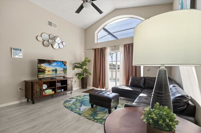 Image No.6-4 Bed House for sale