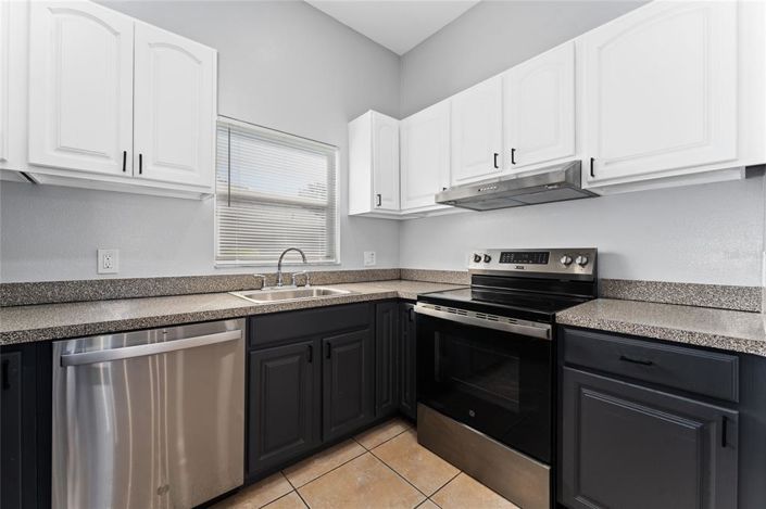 Image No.12-3 Bed House for sale