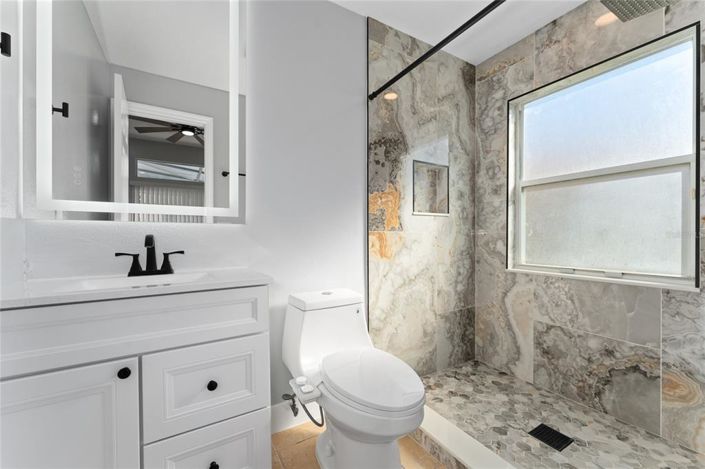 Image No.15-3 Bed House for sale