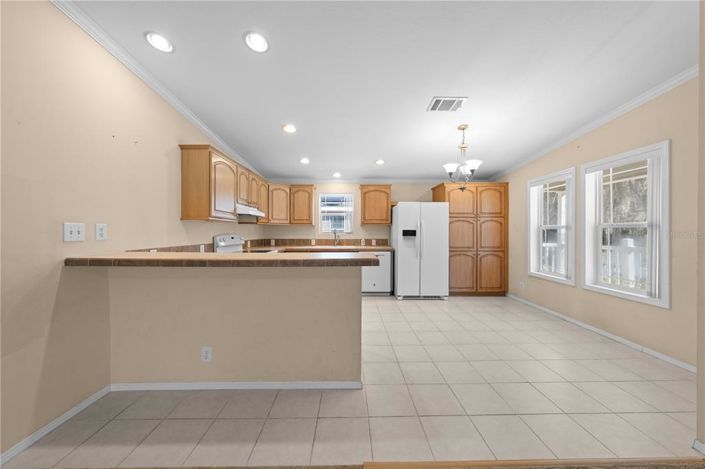 Image No.11-3 Bed House for sale