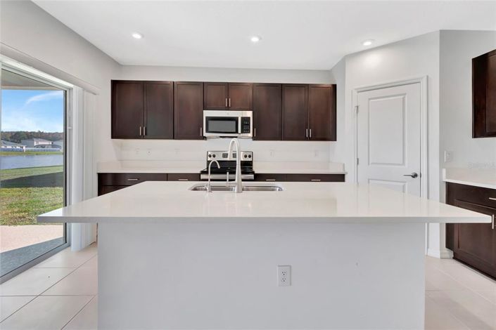 Image No.7-Maison de 4 chambres à vendre à Saint John