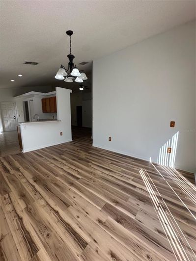 Image No.12-3 Bed House for sale