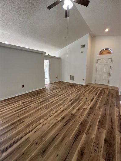 Image No.7-3 Bed House for sale