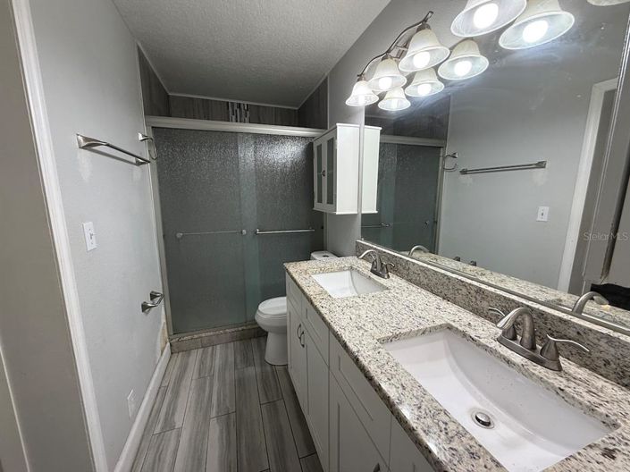 Image No.12-3 Bed House for sale