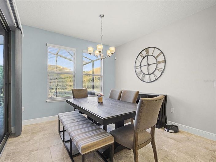 Image No.11-4 Bed House for sale