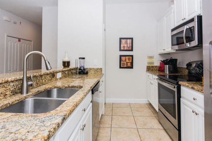 Image No.13-5 Bed Townhouse for sale