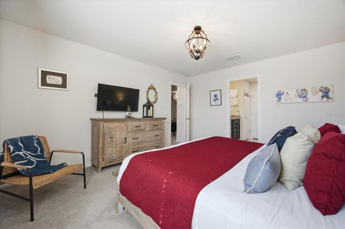 Image No.6-5 Bed House for sale