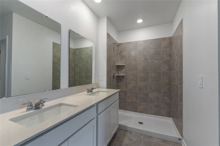 Image No.13-3 Bed House for sale