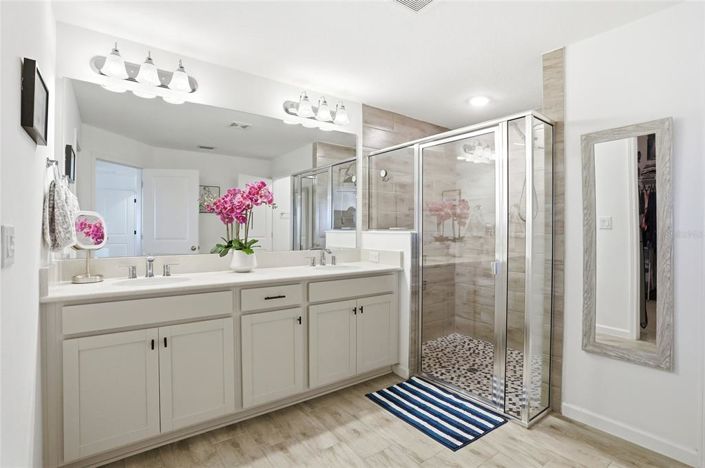 Image No.23-4 Bed House for sale