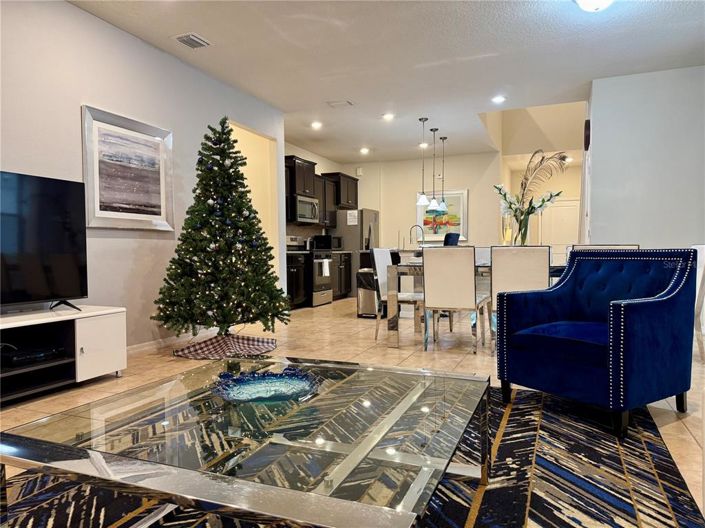 Image No.10-7 Bed House for sale