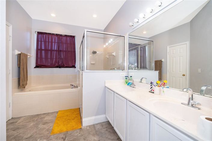 Image No.8-4 Bed House for sale