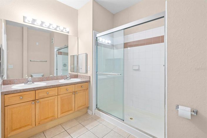 Image No.17-3 Bed Apartment for sale