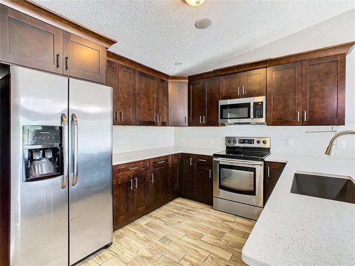 Image No.11-3 Bed House for sale