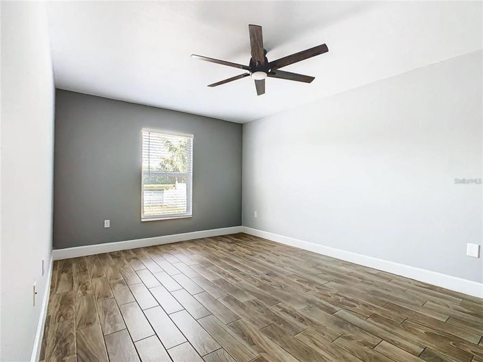 Image No.14-3 Bed House for sale